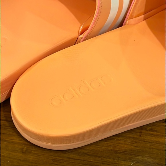 Adidas Adilette Comfort Slides Sandals Shoes Coral B43528 Women’s Size 8 - Picture 9 of 14